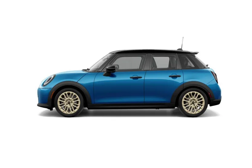 2026 Mini Cooper 4 Door Hardtop Iconic photo 1