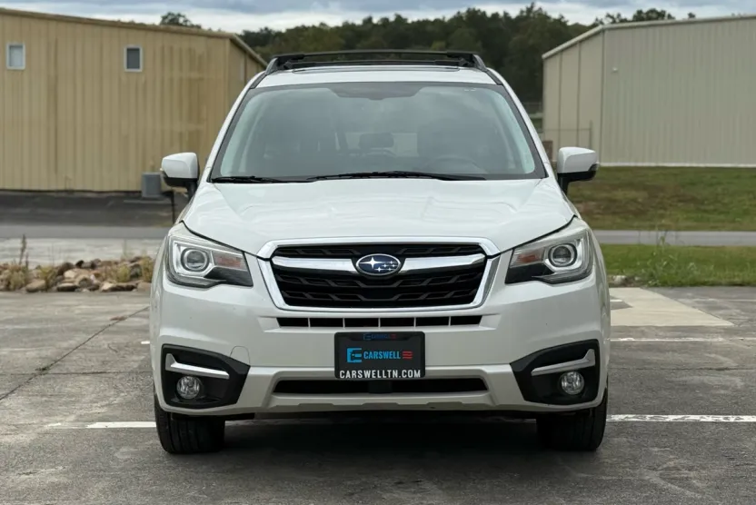 2017 Subaru Forester 2.5i Touring photo 1