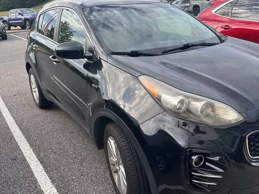2017 Kia Sportage LX photo 1