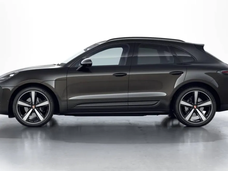 2026 Porsche Macan T photo 1