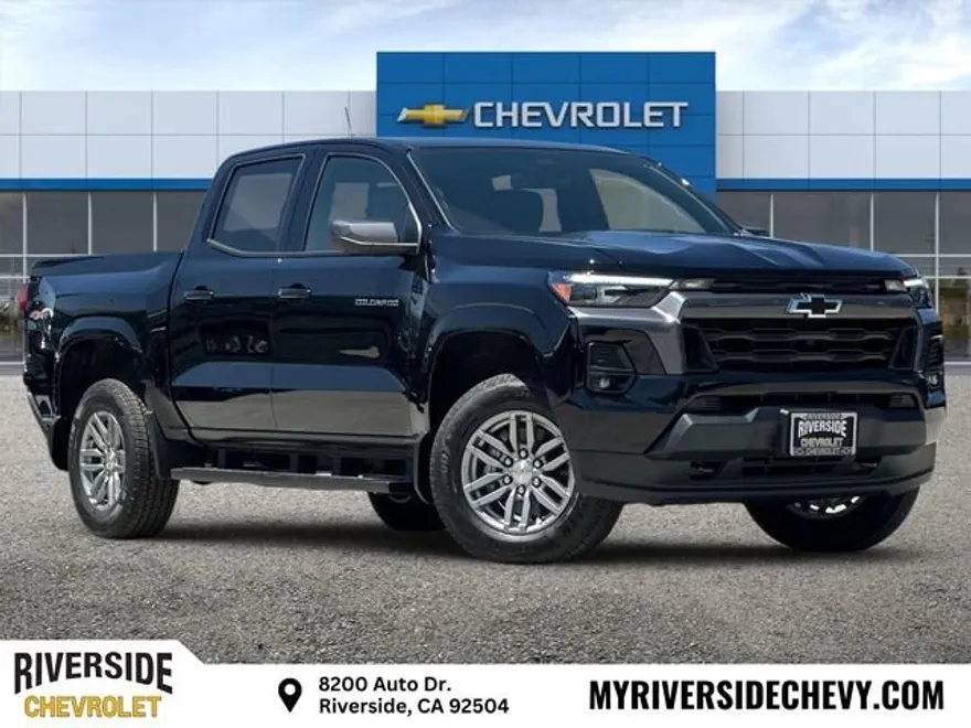 2025 Chevrolet Colorado Work Truck LT photo 1