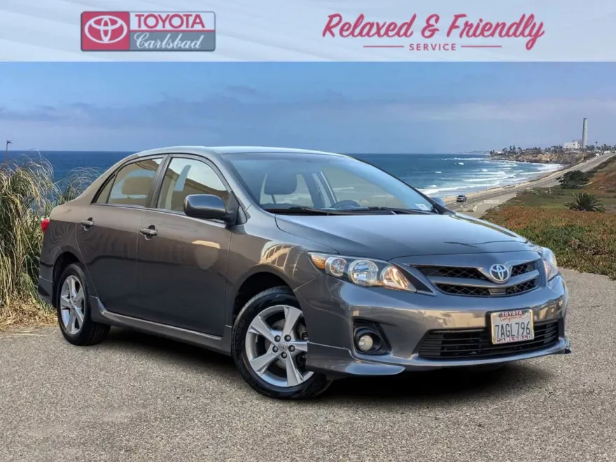 2013 Toyota Corolla L photo 1