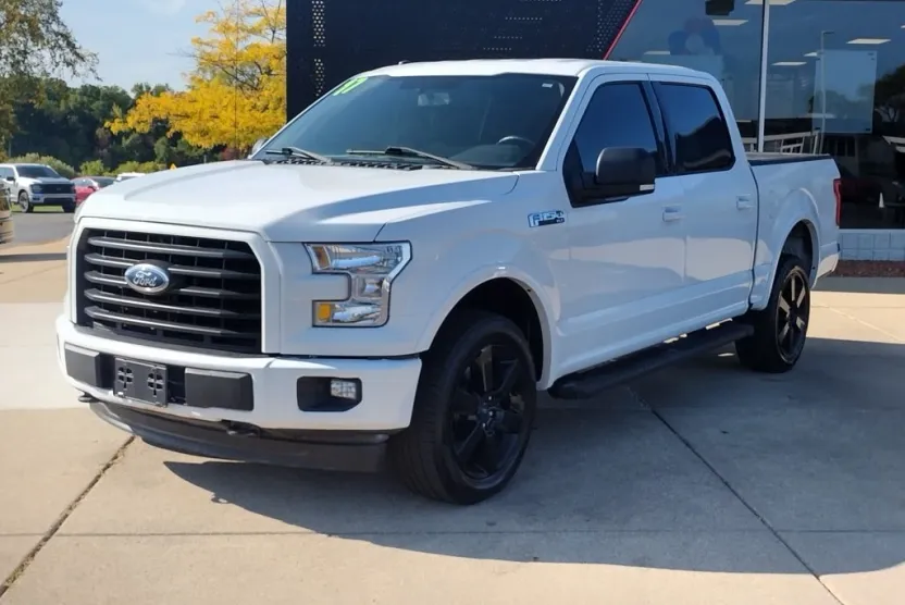 2017 Ford F-150 XLT photo 1