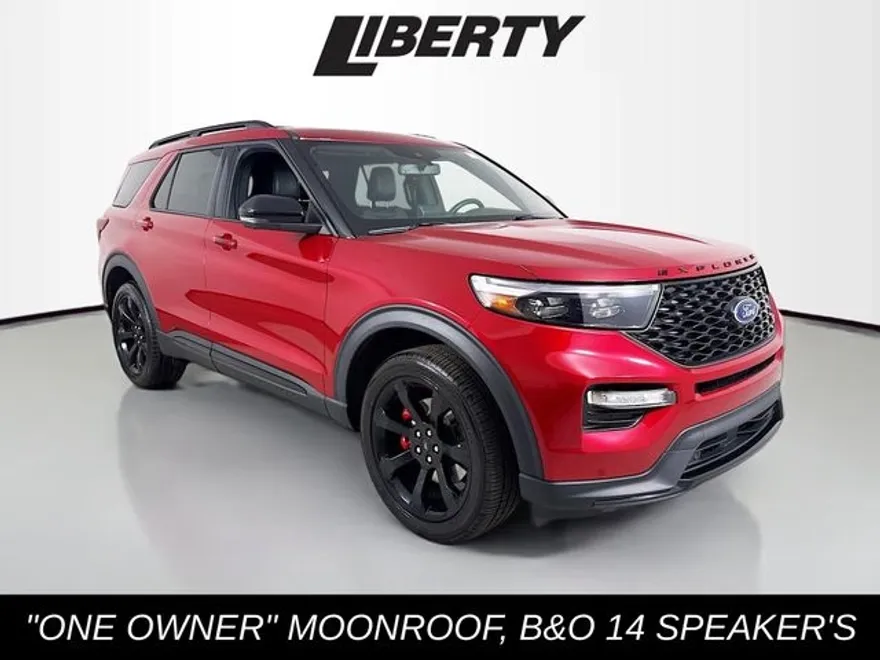 2023 Ford Explorer ST photo 1