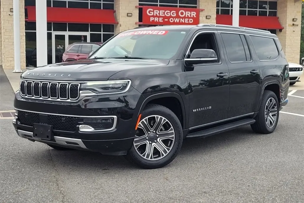 2024 Jeep Wagoneer L Series II photo 1