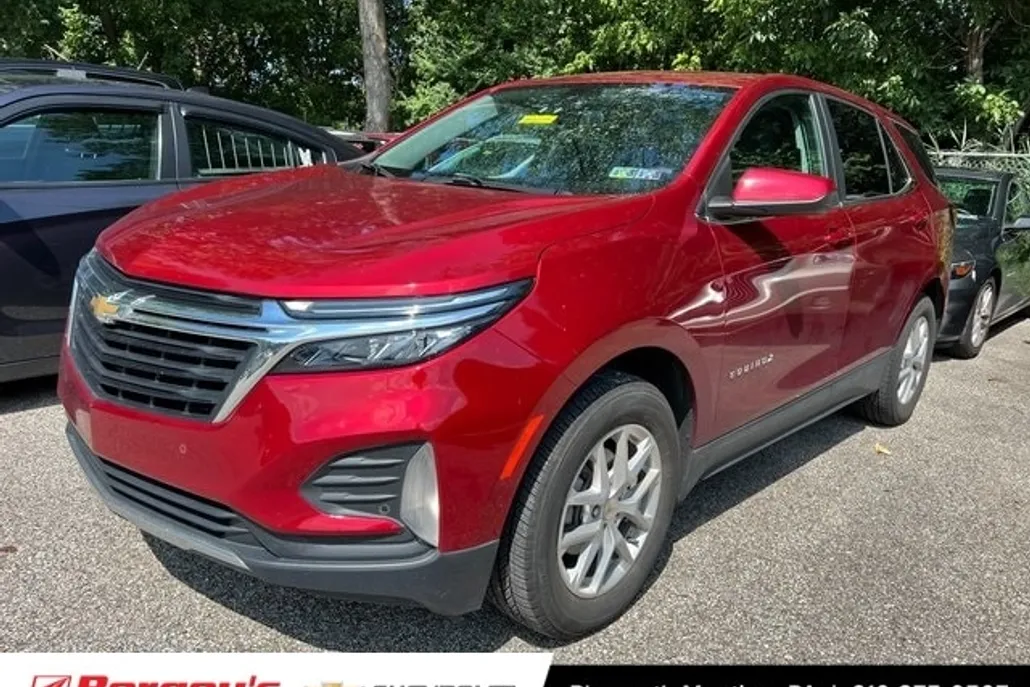 2023 Chevrolet Equinox LT photo 1