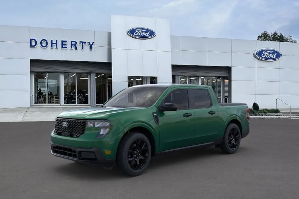 2025 Ford Maverick XLT photo 1
