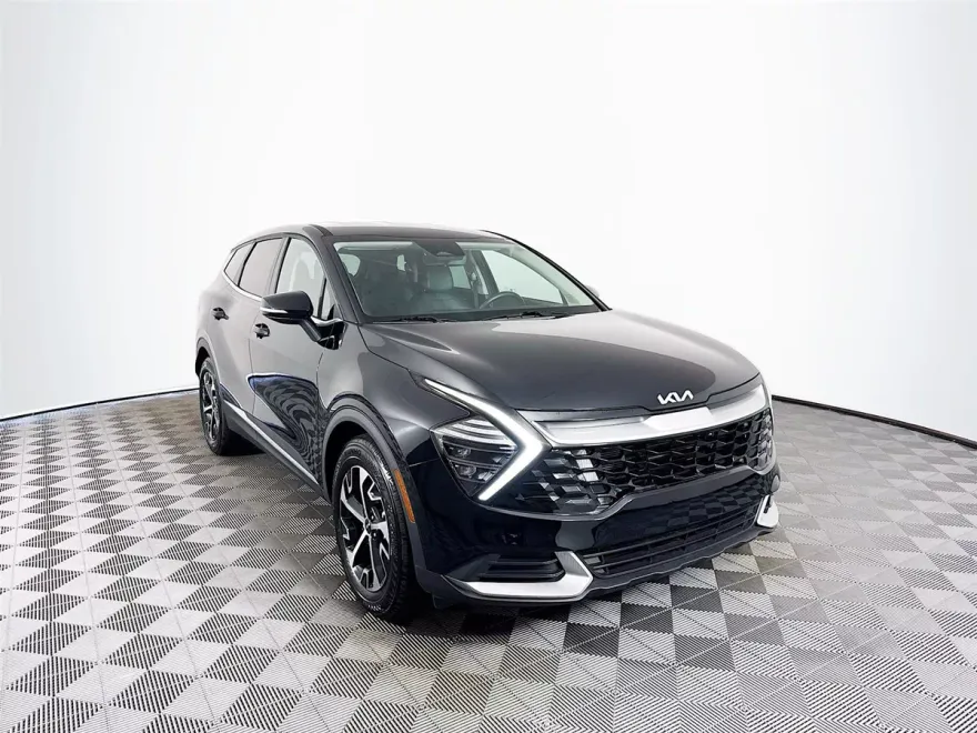 2025 Kia Sportage EX photo 1