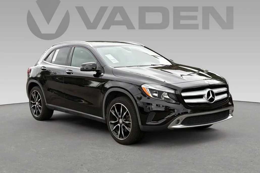 2017 Mercedes Benz GLA 250 photo 1