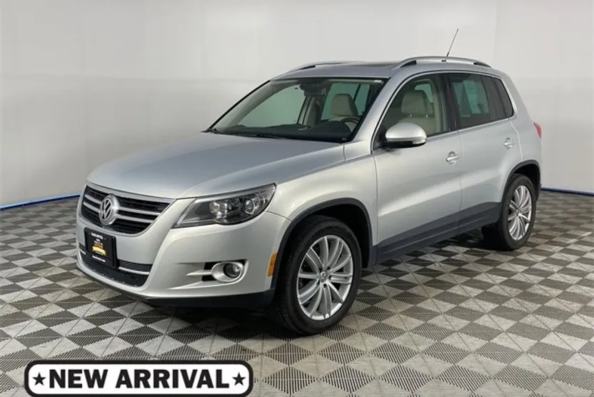 2011 Volkswagen Tiguan S photo 1