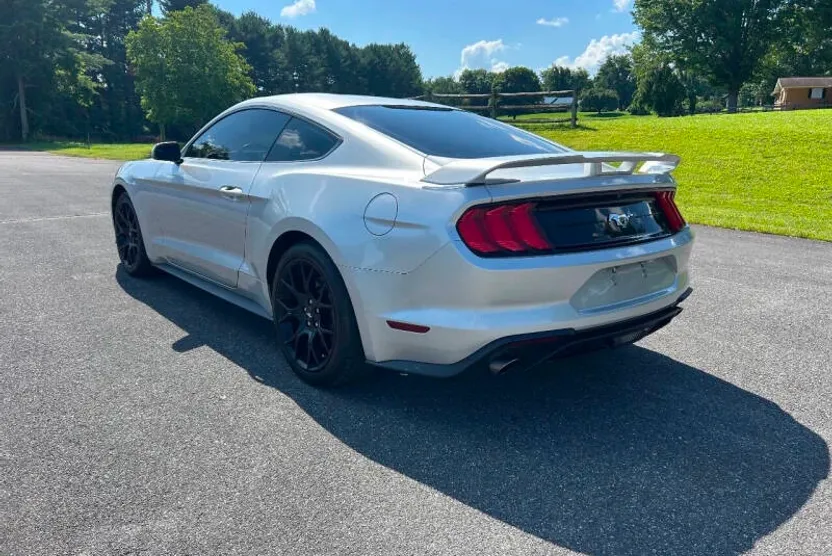 2018 Ford Mustang EcoBoost photo 1