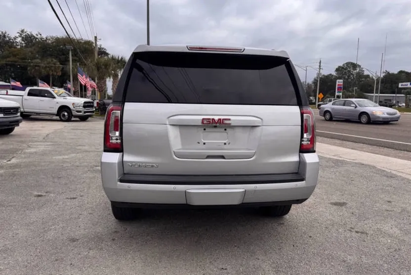 2018 Gmc Yukon SLT photo 1