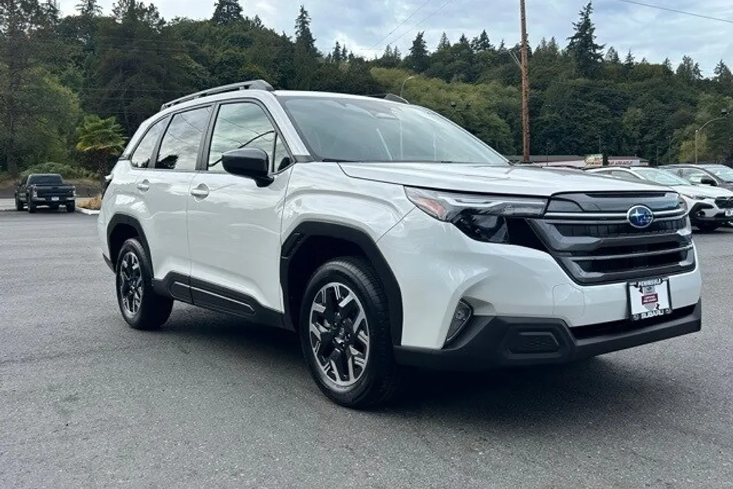 2025 Subaru Forester Premium Base photo 1
