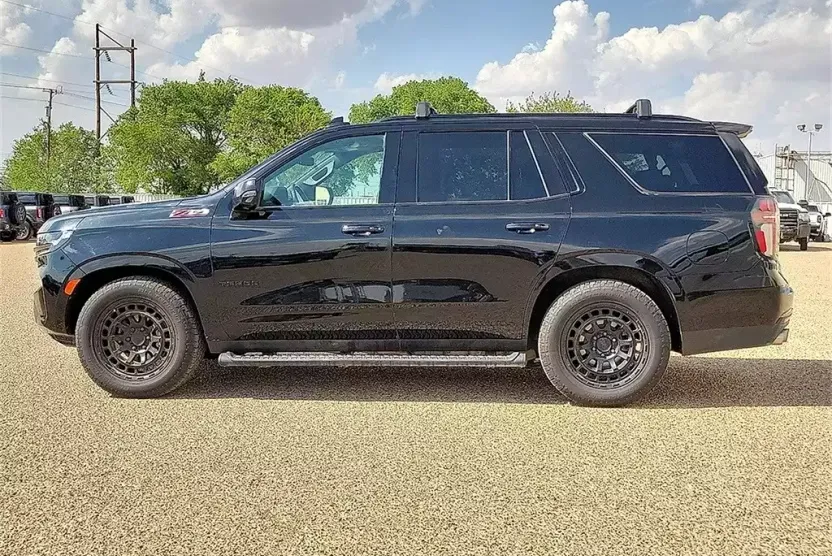 2022 Chevrolet Tahoe Z71 photo 1