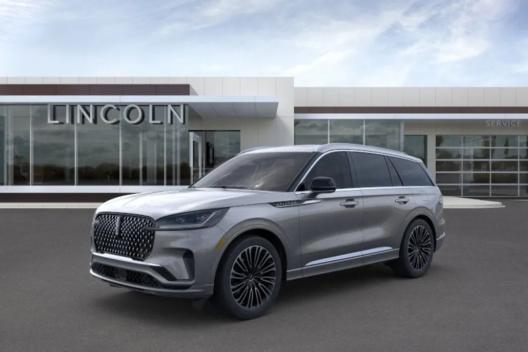 2025 Lincoln Aviator Black Label photo 1