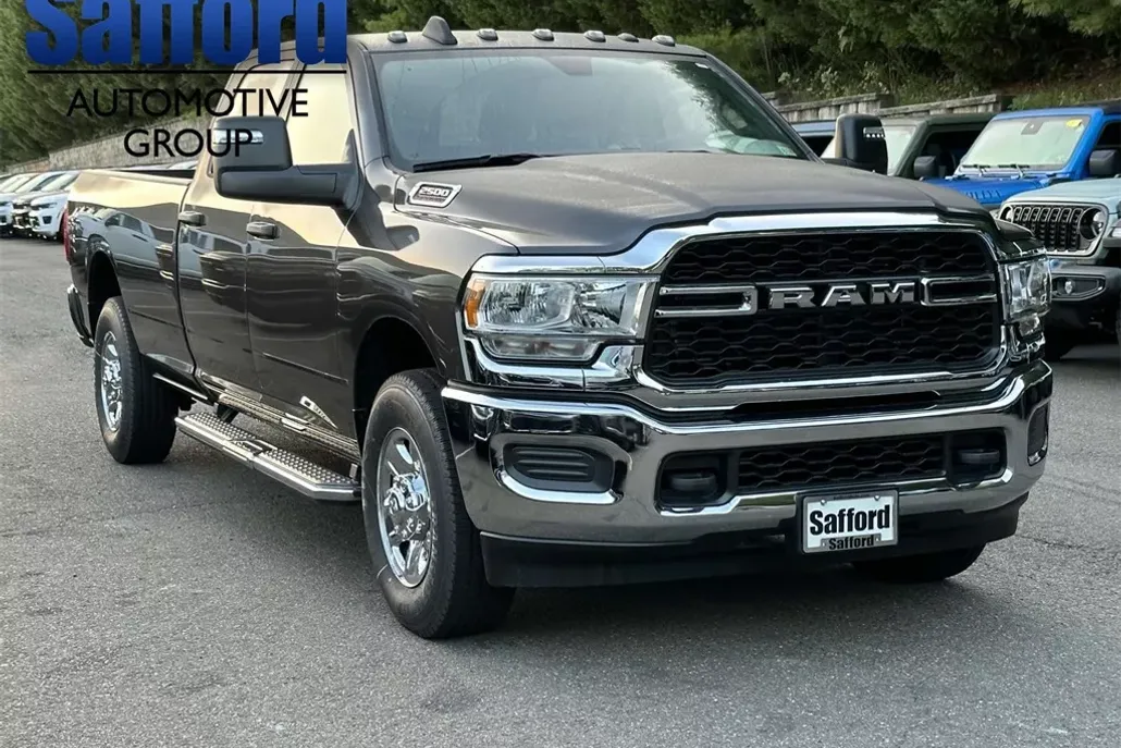 2024 Ram 2500 Tradesman photo 1
