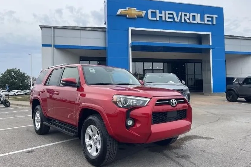 2024 Toyota 4Runner SR5 Premium photo 1