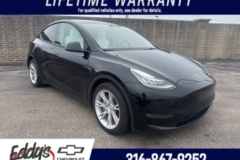 2022 Tesla Model Y Long Range photo 1