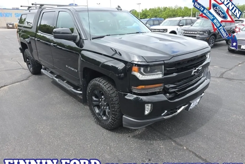 2018 Chevrolet Silverado 1500 LT photo 1