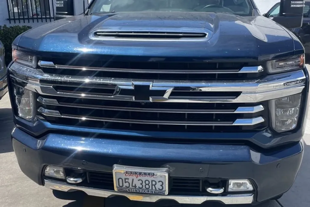 2023 Chevrolet Silverado 2500HD High Country photo 1