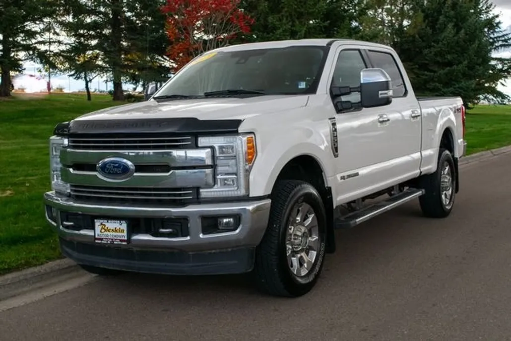 2018 Ford F-350 Lariat photo 1