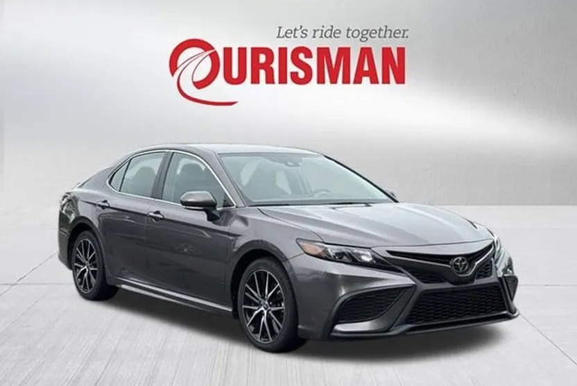 2023 Toyota Camry SE photo 1