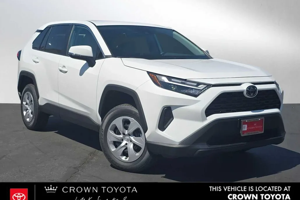 2025 Toyota RAV4 LE photo 1