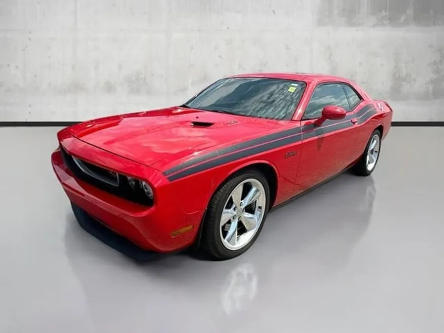 2013 Dodge Challenger R/T Classic photo 1