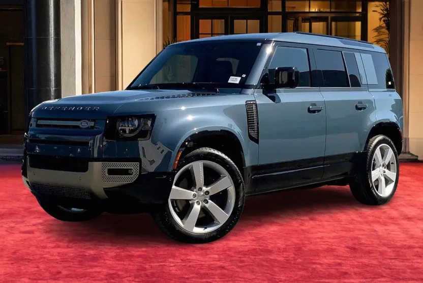 2025 Land Rover Defender 110 X-Dynamic SE photo 1