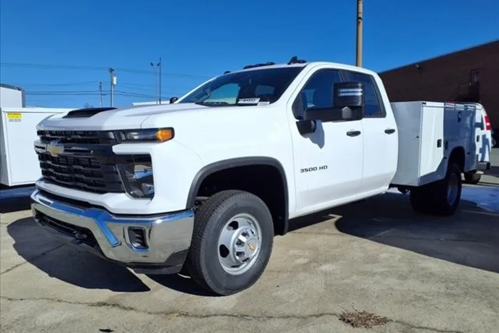 2024 Chevrolet Silverado 3500HD Work Truck photo 1