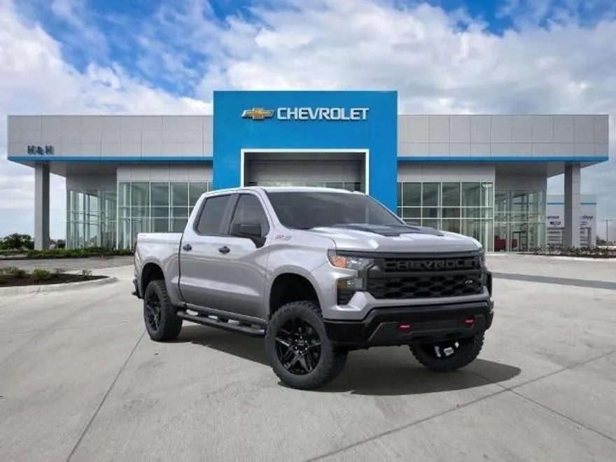 2025 Chevrolet Silverado 1500 Custom Trail Boss photo 1