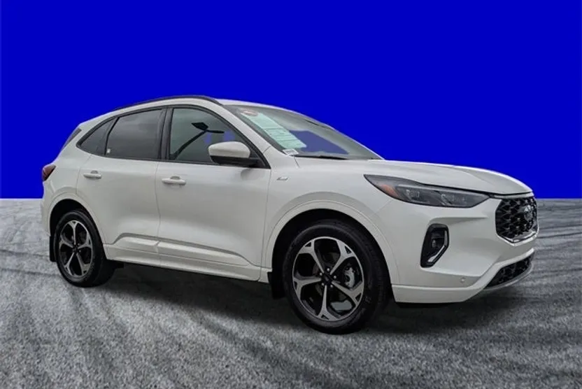 2023 Ford Escape Hybrid ST-Line Elite photo 1