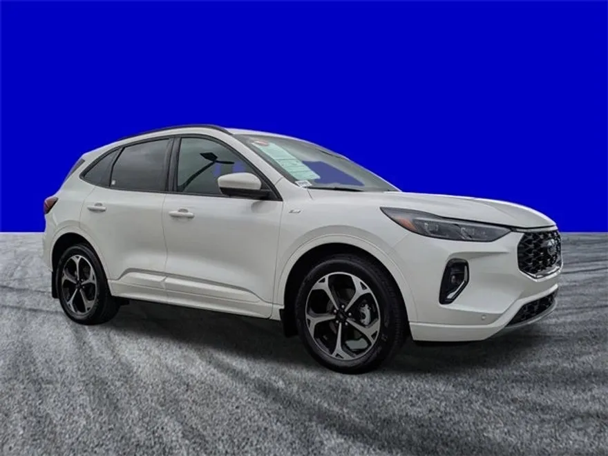 2023 Ford Escape Hybrid ST-Line Elite photo 1