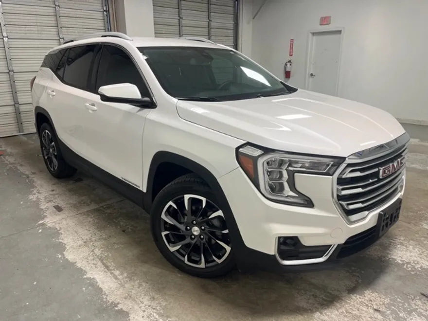 2024 Gmc Terrain SLT photo 1