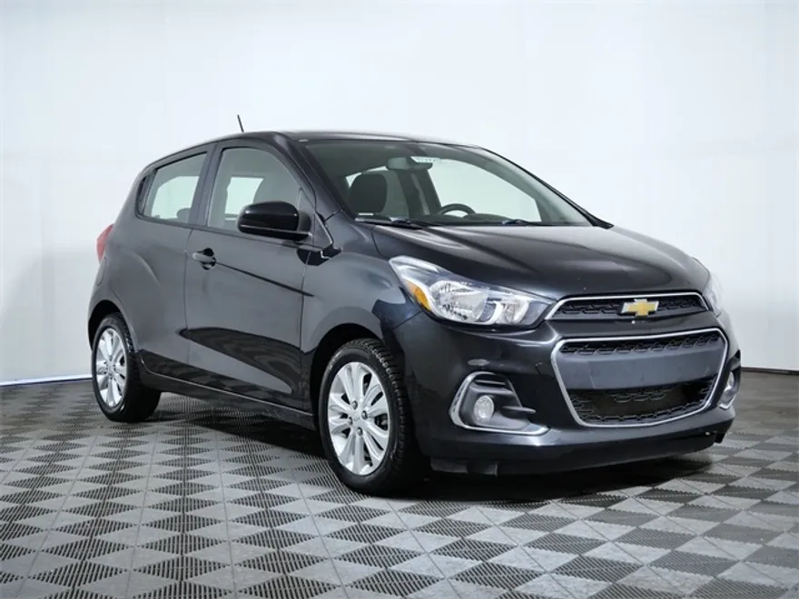 2016 Chevrolet Spark 1LT photo 1