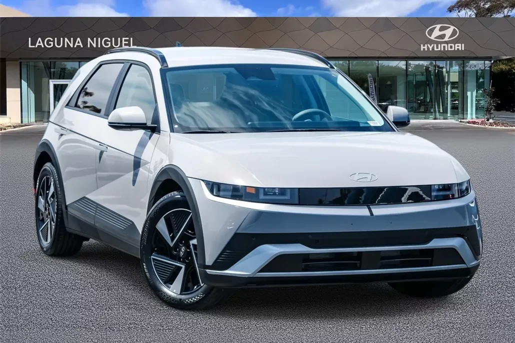 2025 Hyundai Ioniq 5 SEL photo 1