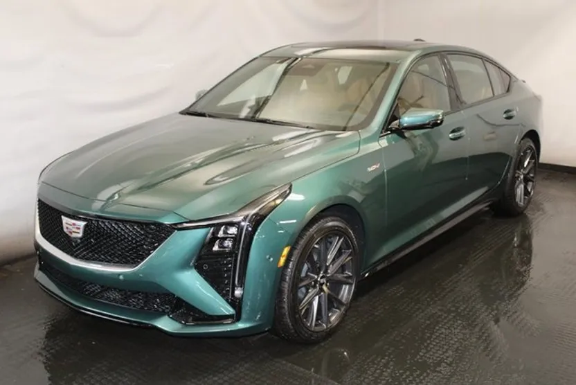 2025 Cadillac CT5 V photo 1
