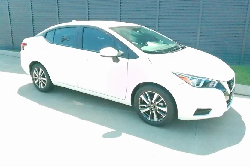 2022 Nissan Versa 1.6 SV photo 1