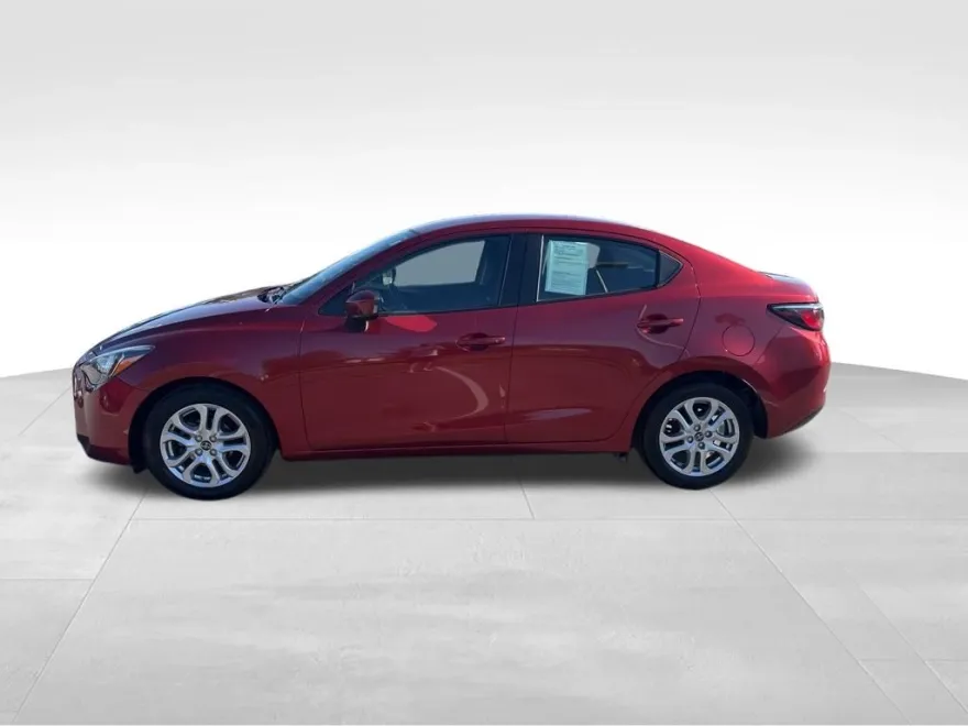 2018 Toyota Yaris iA Base photo 1