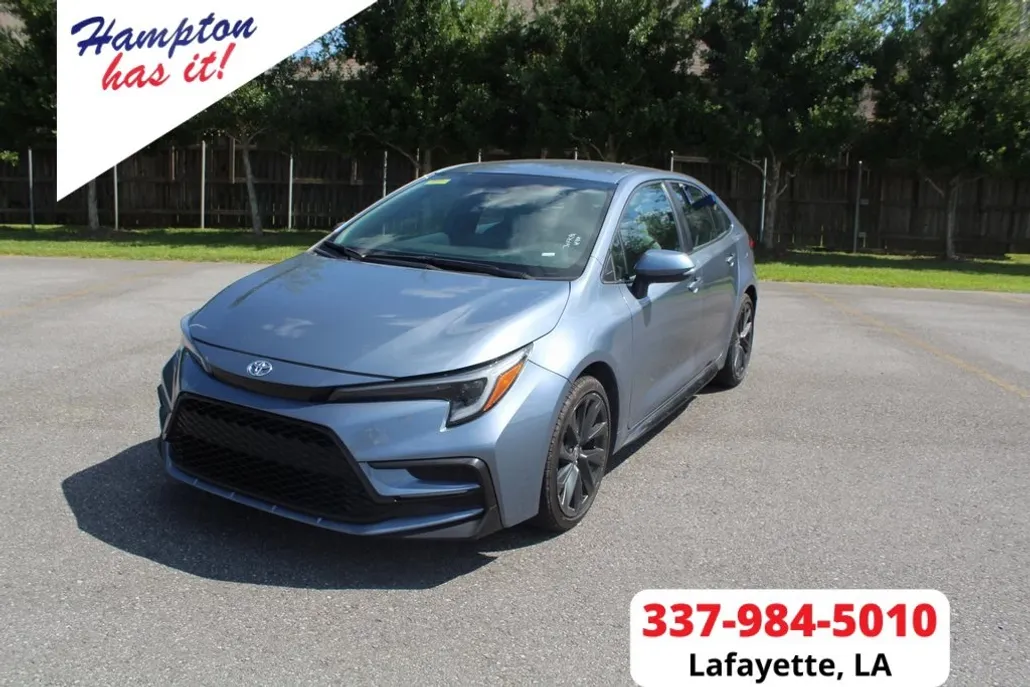 2023 Toyota Corolla SE photo 1