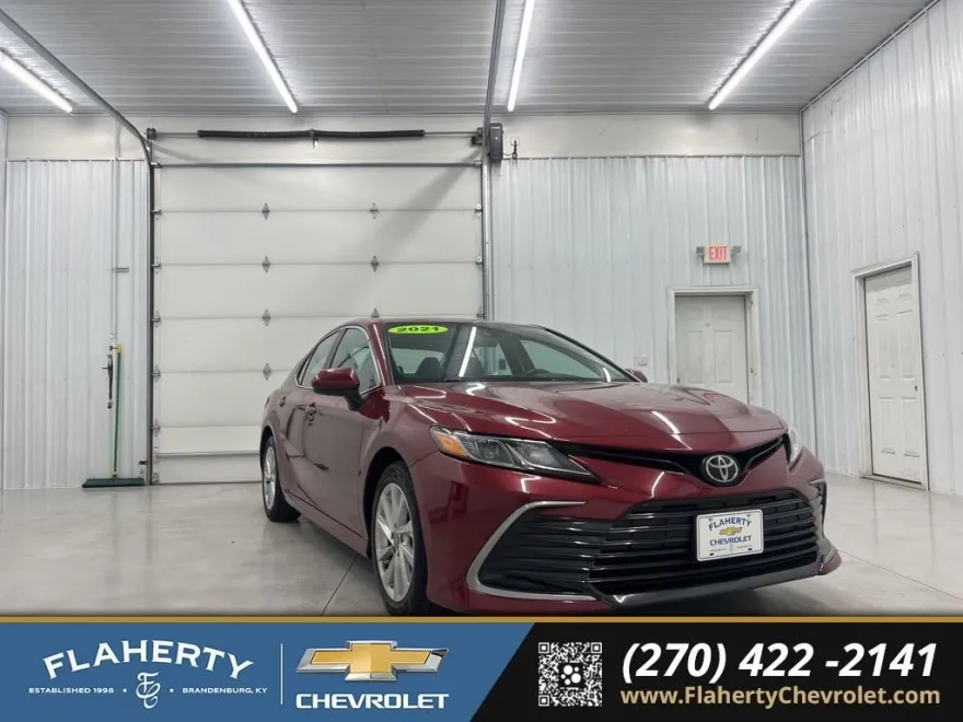 2021 Toyota Camry LE photo 1