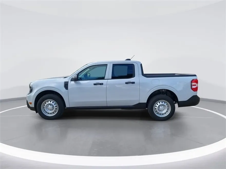 2025 Ford Maverick XL photo 1