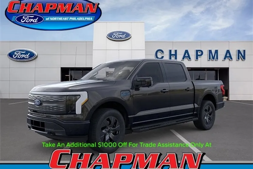 2025 Ford F-150 Lightning Lariat photo 1