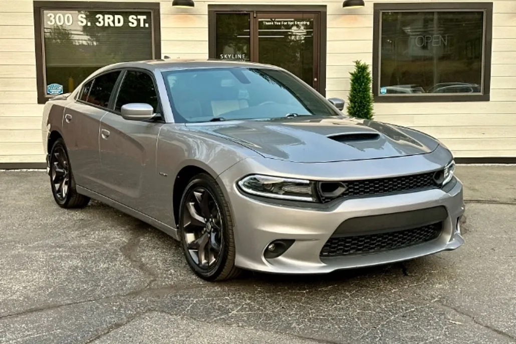 2018 Dodge Charger R/T photo 1