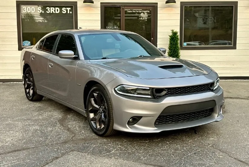 2018 Dodge Charger R/T photo 1