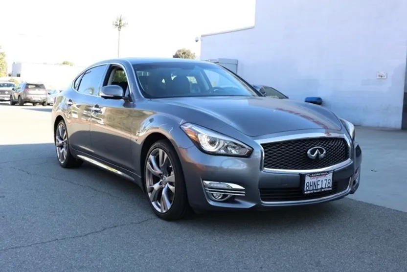 2019 Infiniti Q70L 3.7 photo 1