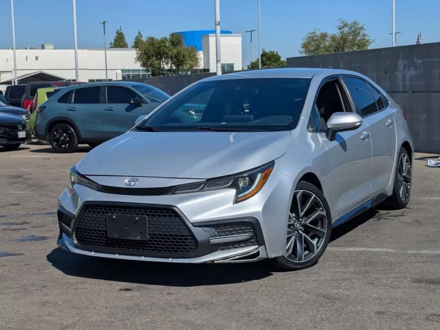 2020 Toyota Corolla SE photo 1