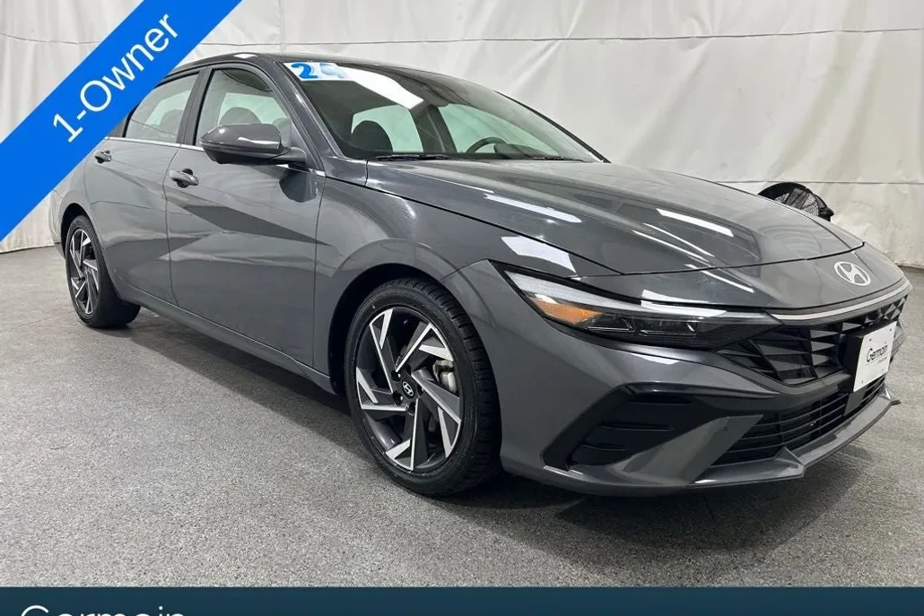 2024 Hyundai Elantra Limited photo 1