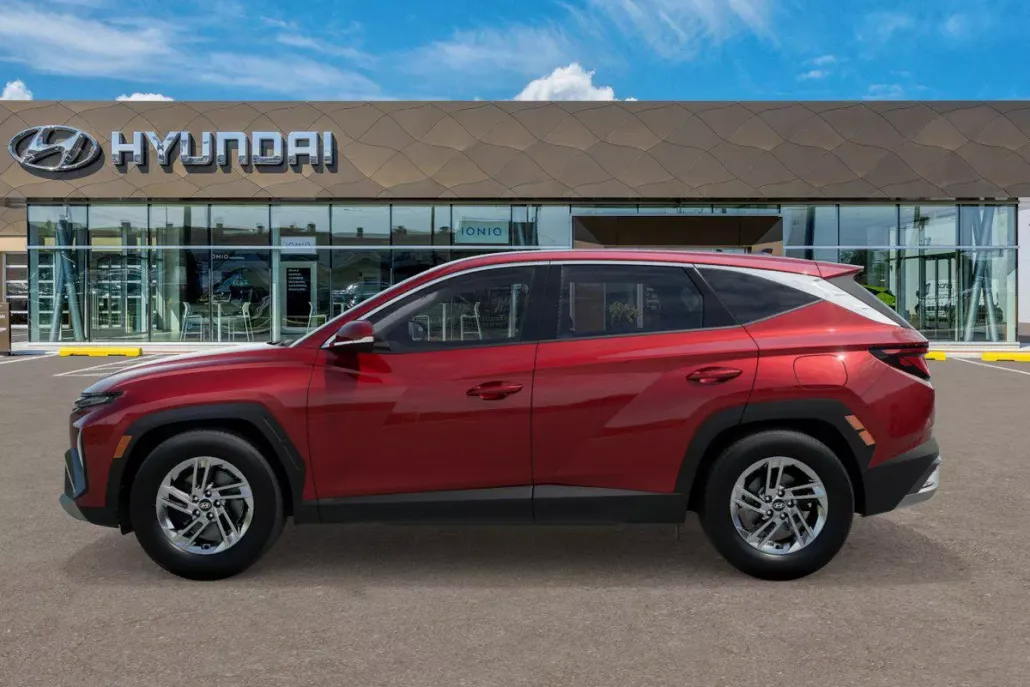 2026 Hyundai Tucson SE photo 1