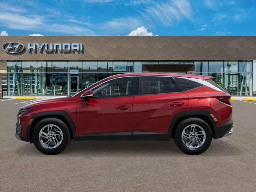 2026 Hyundai Tucson SE photo 1